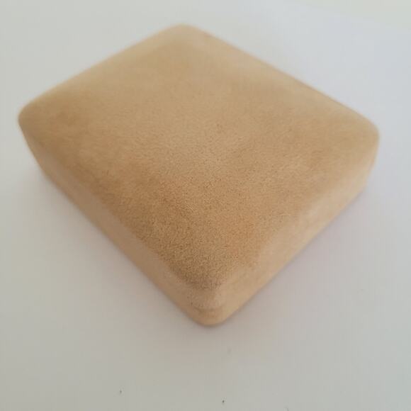 Nina Ricci N French Tie Bar Clip Cufflinks Set Gold Black Tone Logo Round Box - Picture 8 of 8